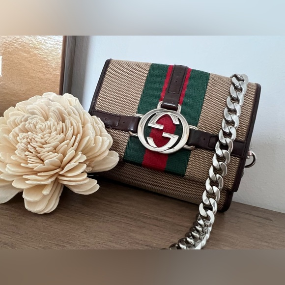 GUCCI Wallet on Chain w/box - Picture 1 of 17
